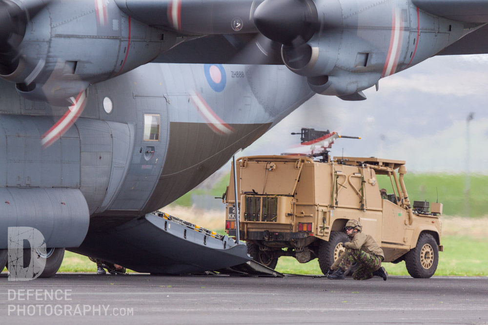 DefencePhoto's tweet photo. Happy memories https://t.co/Q43qeTi3IP