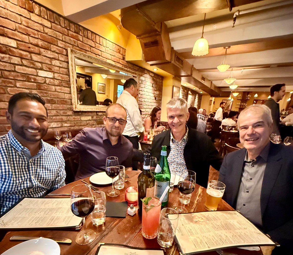 reiser_group's tweet photo. Celebrating the happy ending of our photostiching studies of nitroalkanes: back to back publication together with @ParasramLab in @J_A_C_S. Thank you @nyuniversity for your hospitality. https://t.co/K4GvsyQ4FZ https://t.co/l7QddHgq3m
