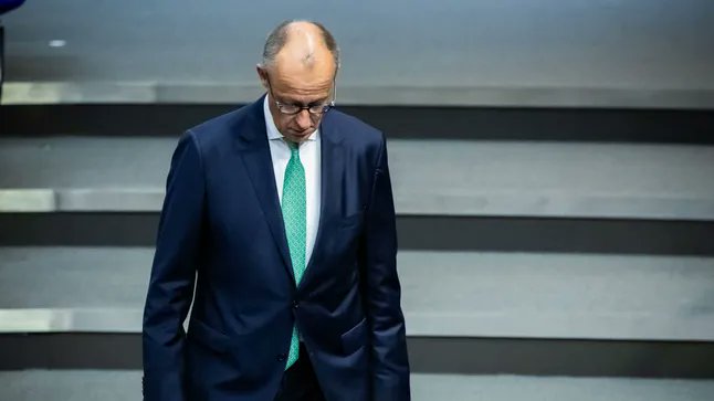 EchtzeitRep's tweet photo. ⚡️ AfD baut Vorsprung auf Union weiter aus

Die AfD erreicht in der neuen INSA-Umfrage 29,5 Prozent, während CDU/CSU auf 19 Prozent fallen. Der Abstand zwischen beiden Parteien wächst damit auf 10,5 Prozentpunkte – ein neuer Höchstwert. https://t.co/XttUCSZISG