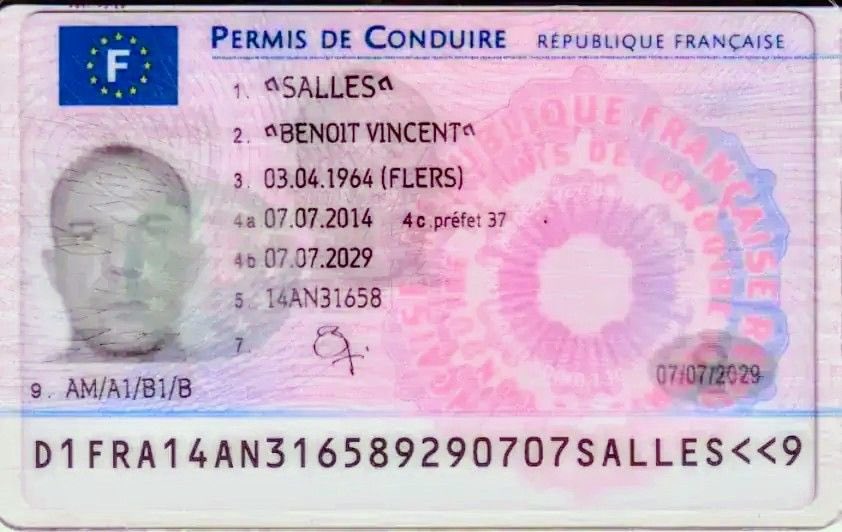 YoungBlckMaster's tweet photo. Look at this fucking pig 🐷 who need to be arrested he is fucking into drugs on dark net. He is a fucking pedophillia who need to be in fucking jailed .now am exposing him @fatpigwhore11 #francenews #francepolice https://t.co/rODivvPViX