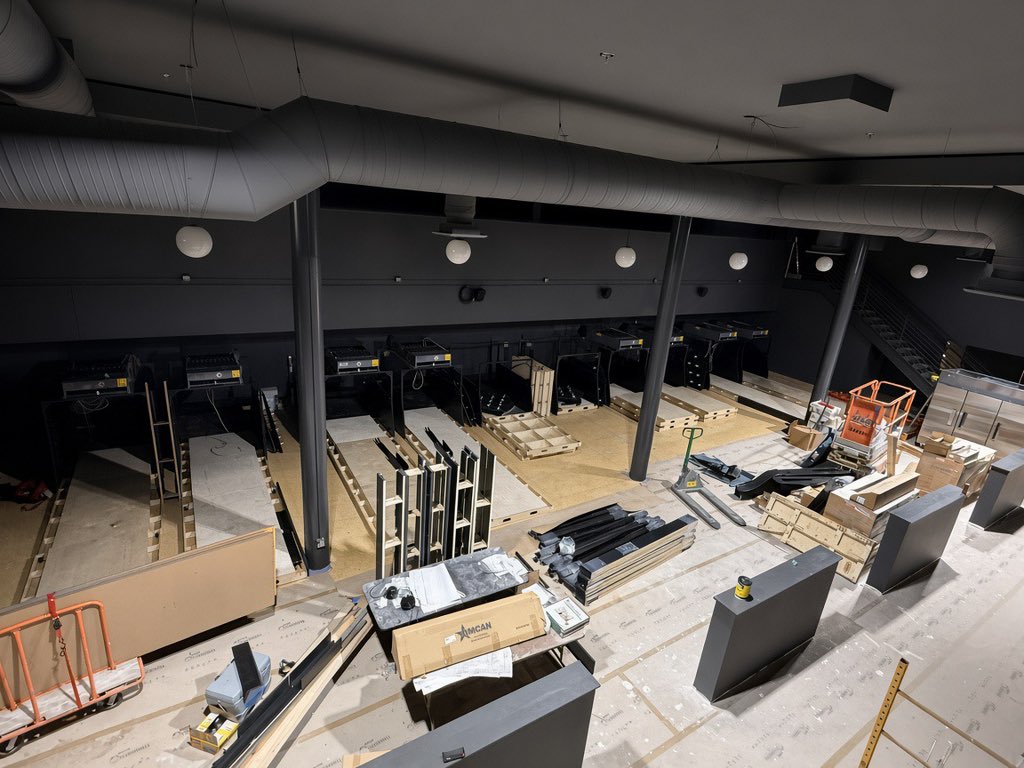 copperandglassc's tweet photo. Finally into lane install. Super exciting! 🎳 https://t.co/ngoHovdKK9