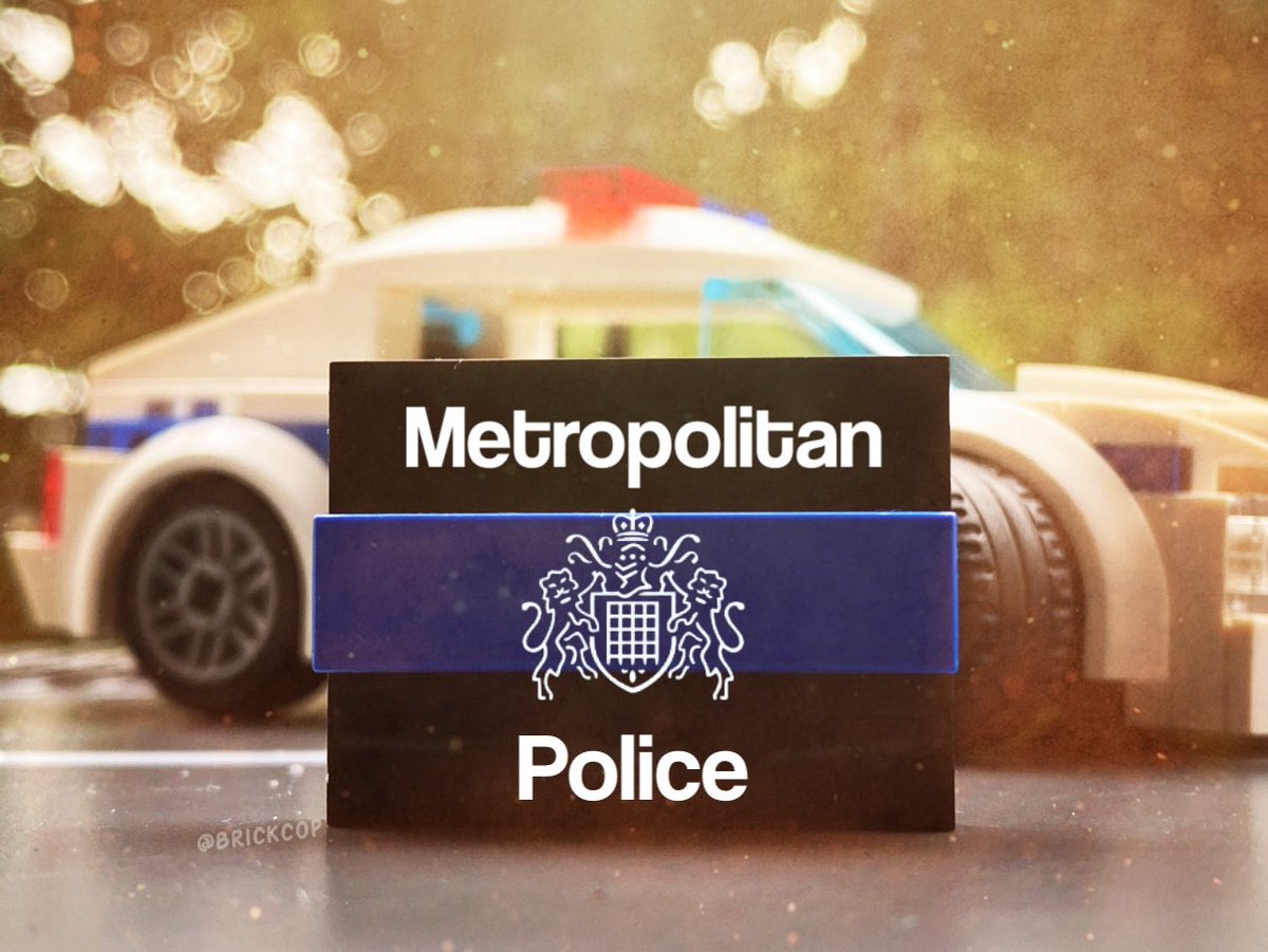 Brick_Cop's tweet photo. Another week, another Police Officer seriously injured in the line of duty. 😔

During a number of dawn raids across the country this morning, a Metropolitan Police Officer was stabbed in the leg in Cockfosters.

Wishing our colleague a very speedy recovery.

#ThinBlueLine 🚨 https://t.co/m5Gu8XgAsV