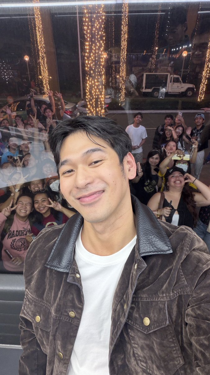 itswilbertross's tweet photo. Maraming salamat sa mga nakikanta at nakisaya 
Alam niyo naman epekto sakin pag tungkol sa music ❤️ https://t.co/IU4hyXIMLn