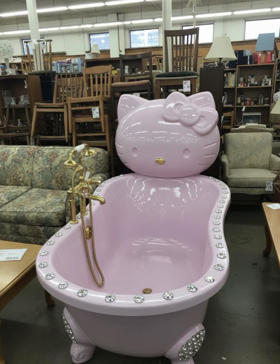 virtualh3arts's tweet photo. I need to meet the diva who left this here https://t.co/yhx7smjUSt
