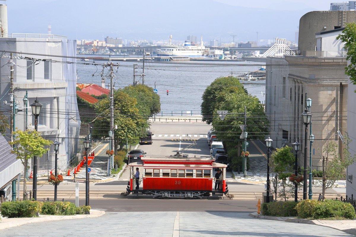 Tarusaka_Ci's tweet photo. #9月を写真4枚で振り返る
曇りがちだったなと…。そしてありがとう空の旅。 https://t.co/1l6ZykDqvK