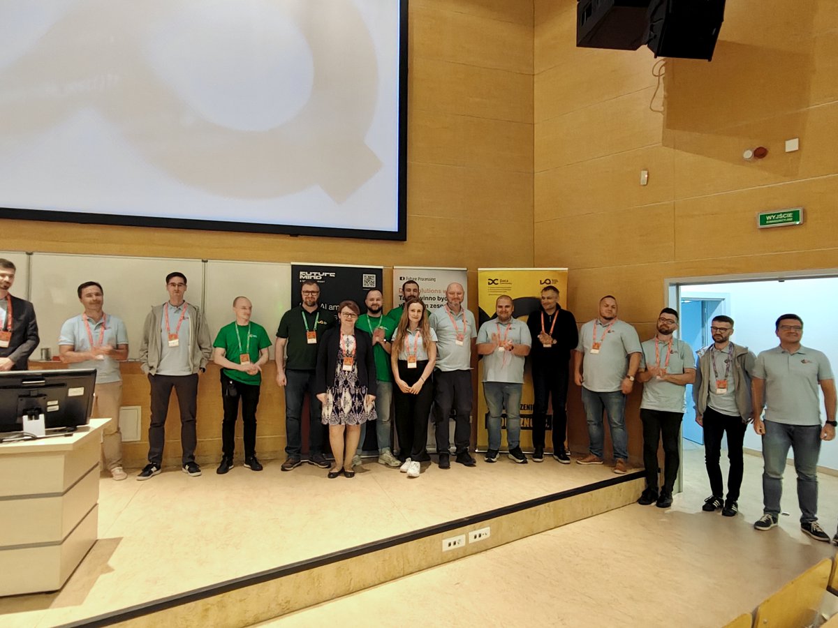 sqlday's tweet photo. SQLDay Lite 2026 wouldn’t have happened without you🤝 
A HUGE THANK YOU to everyone who made it possible behind the scenes.   
We couldn’t have done it without you!🚀
#SQLDayLite2026 #SQLDay #DataCommunityPoland #Gdansk https://t.co/YkItm9b0Ko