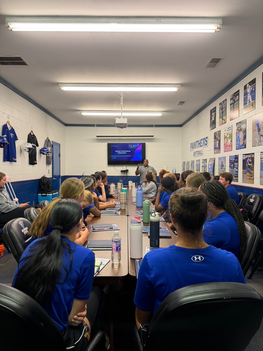 GSU_Softball's tweet photo. πΏπ€π£'π© π’ππ¨π¨ π¬ππ©π π©πππ¨π πππ£π©πππ§π¨ π€
Kevin Walker led our team through a self-defense class yesterday and taught them some valuable skills.
#LightItBlue | #WIT https://t.co/nxWpVlwkNl