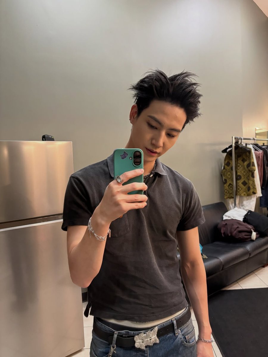 jaebeoym's tweet photo. That's a wrap, thank you awesome Ahgases. I'm so happy to have met all of you. https://t.co/gDwVaGN9It