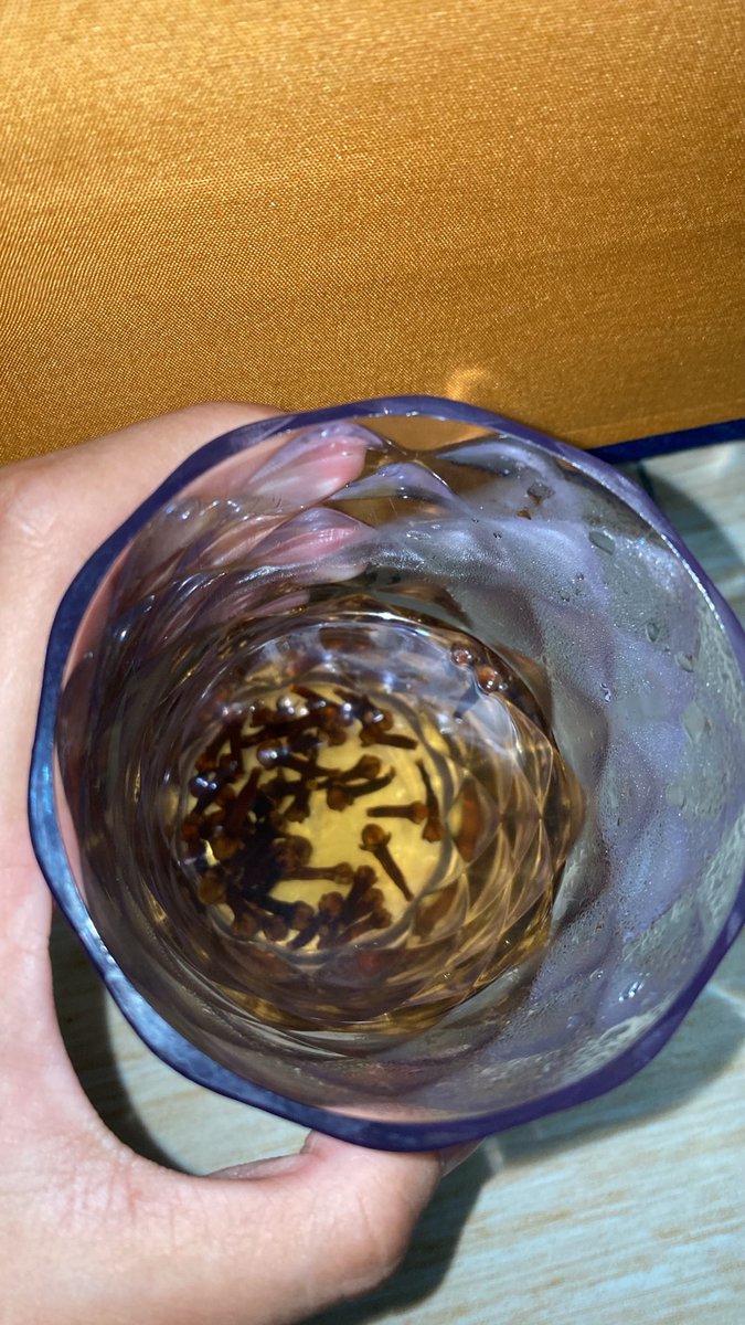 Sipaaaaacup's tweet photo. + jam after breakup dari #hubungan #bedaagama #mangu #duaperiode aslam gw naik ziirr benzii bgt, ini coba minum obat dan rebusan cengkeh biar enakkan https://t.co/OSTMAZXbJ1
