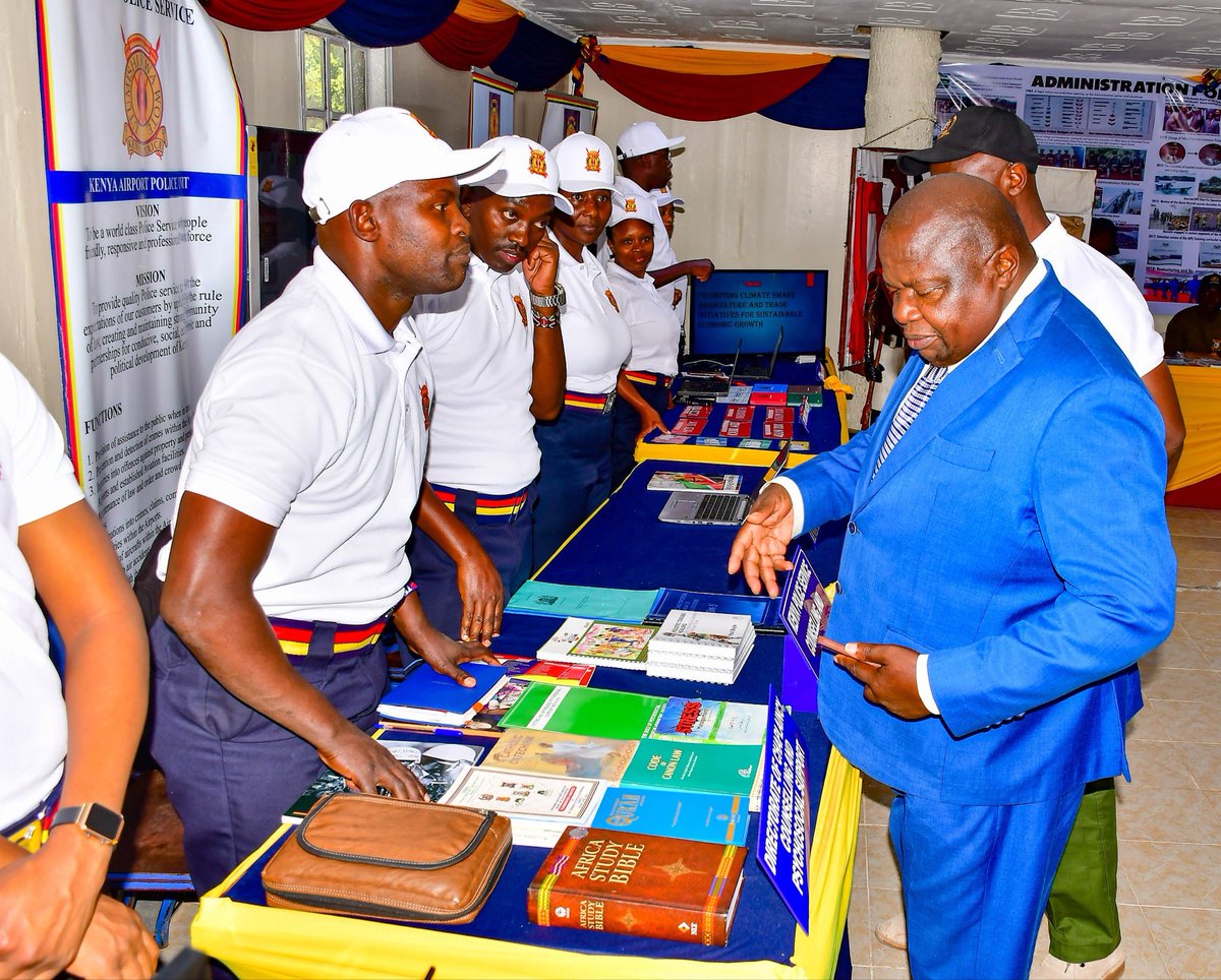 DCI_Kenya's tweet photo. 𝗗𝗖𝗜 𝗗𝗜𝗥𝗘𝗖𝗧𝗢𝗥 𝗥𝗘𝗙𝗢𝗥𝗠𝗦 𝗩𝗜𝗦𝗜𝗧𝗦 𝗡𝗣𝗦 𝗦𝗧𝗔𝗡𝗗 𝗔𝗧 𝗧𝗛𝗘 𝗡𝗔𝗜𝗥𝗢𝗕𝗜 𝗜𝗡𝗧𝗘𝗥𝗡𝗔𝗧𝗜𝗢𝗡𝗔𝗟 𝗧𝗥𝗔𝗗𝗘 𝗙𝗔𝗜𝗥 𝟮𝟬𝟮𝟲

The Directorate of Criminal Investigations’ Director of Reforms, Research, Innovation and Development (RRID), Mr. Philip Ouma, PhD, MBS, AIG, today visited the National Police Service (NPS) stand at the ongoing ASK Nairobi International Show at the Jamhuri Park Showground.

The visit provided an opportunity for the Director to engage with officers on the ground, appreciate their efforts and interact with members of the public visiting the stand to learn more about the work, innovations and services of the NPS.

Held under the theme “Promoting Climate Smart Agriculture and Trade Initiatives for Sustainable Economic Growth,” the show brings together stakeholders from across the country to showcase innovations, products and services contributing to Kenya’s socio-economic development.

Members of the public are warmly invited to visit the NPS Stand and engage with our officers to learn more about the wide range of services offered by the NPS.

Come, engage, learn and connect with the NPS.

Karibu ASK Nairobi International Show!
Karibu NPS Stand!