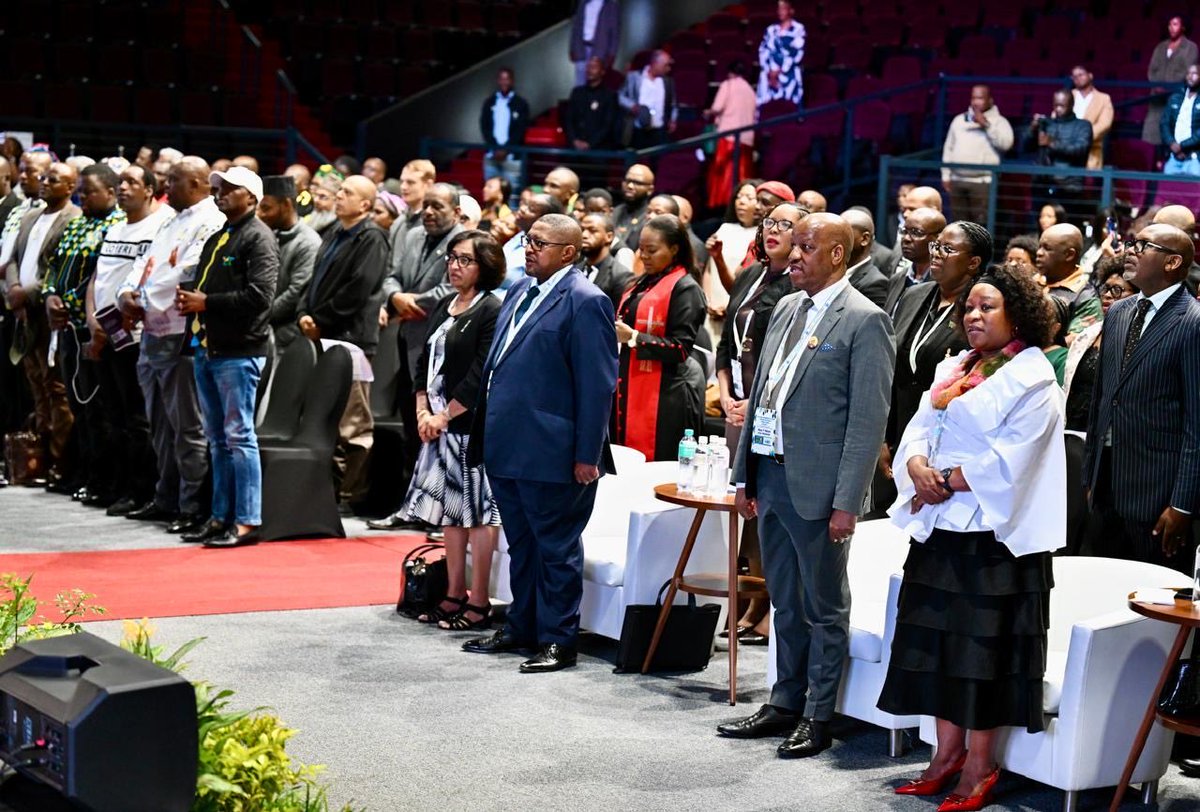 HlongsNomc19824's tweet photo. KwaZulu-Natal Premier Thamsanqa Ntuli is participating in the Provincial Electoral Code of Conduct Signing Ceremony, which unites political parties and independent candidates vying for the 2026 Local Government Elections. https://t.co/UNw7nBhmXy