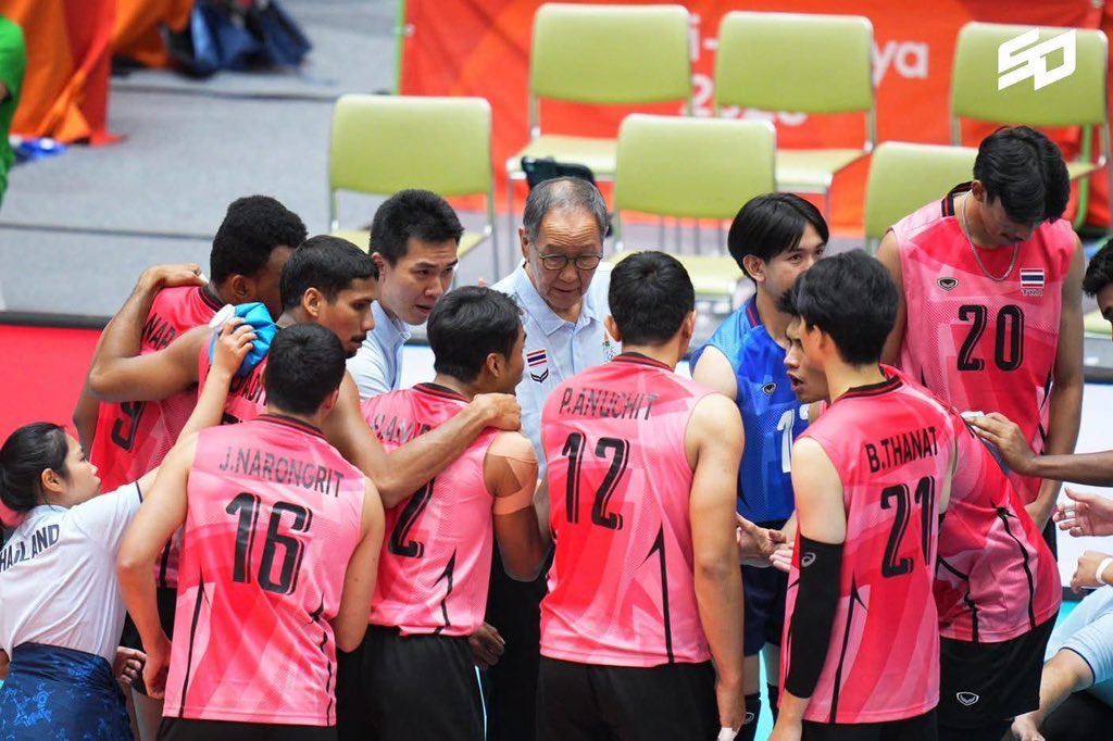 nzkez0's tweet photo. ไทยคือนึงเดียวในอาเซียน
ที่ได้เข้ารอบ8ทีมสุดท้ายเก่งอะ
 ภูมิใจอะ ดีใจกับน้องๆจริงๆ
สู้ๆน้าาาา
#วอลเลย์บอลชาย https://t.co/gmoCGK54h9
