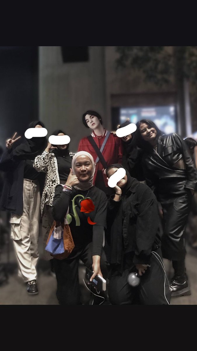 pionnieriva's tweet photo. Innalillahi wa inna ilaihi raji'un. Army, aku ingin menyampaikan kabar duka bahwa teman kita, Asiyah Mayasari Binti Atim Idris telah berpulang ke rahmatullah. Almarhumah dikebumikan hari ini jam 12.00 WIB. Desember harusnya Almarhumah liat bangtan tapi Allah berkehendak lain🥺🥀 https://t.co/gZsZPAJEoB