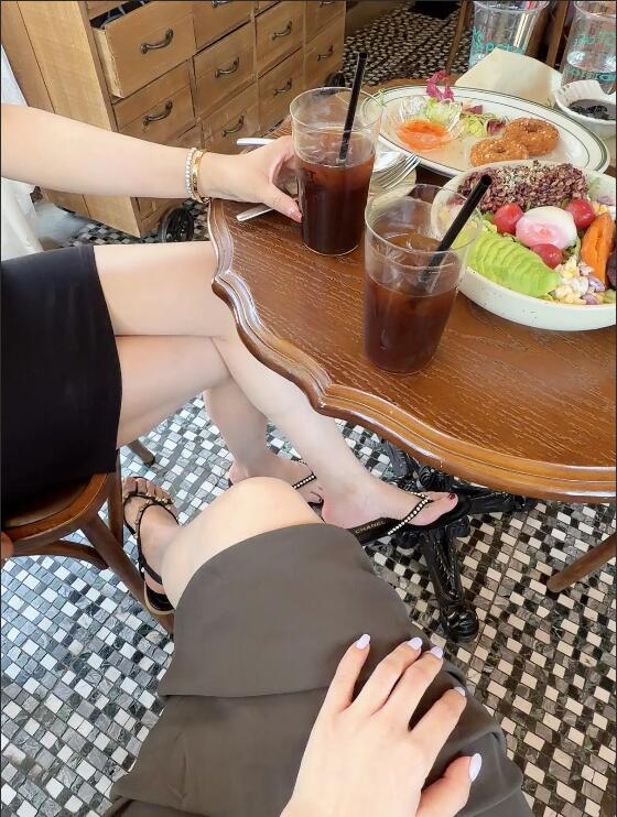 Donna_LSQ's tweet photo. Sharing coffee and conversations with friends, enjoying the little moments that make life beautiful. https://t.co/XQuTAK8DNr