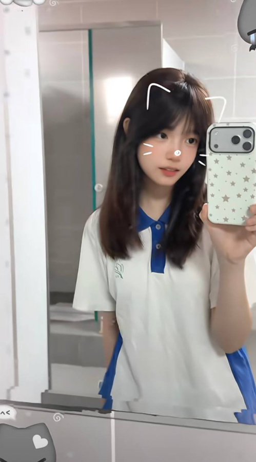 uXvQhgIwFJAUm1n's tweet photo. 校穿和JK

你们更喜欢哪个！

有没有人来锐评我的福啊！

不要🚪，流言11，真给！！！ https://t.co/nJP2dzFsba