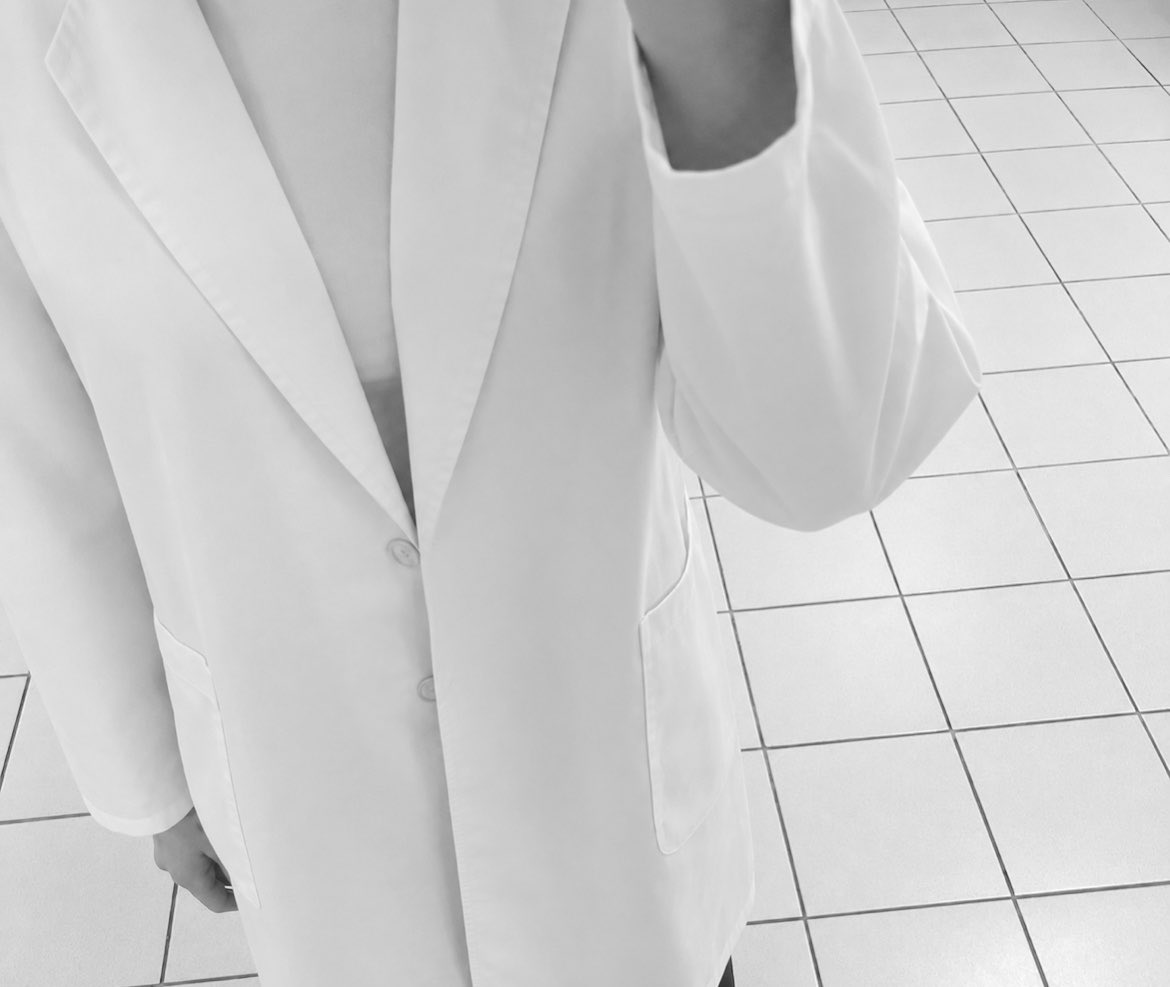 noorllightbae's tweet photo. Yall eat your apples your future doctor is on edrtwt https://t.co/WPiuiQM8gV