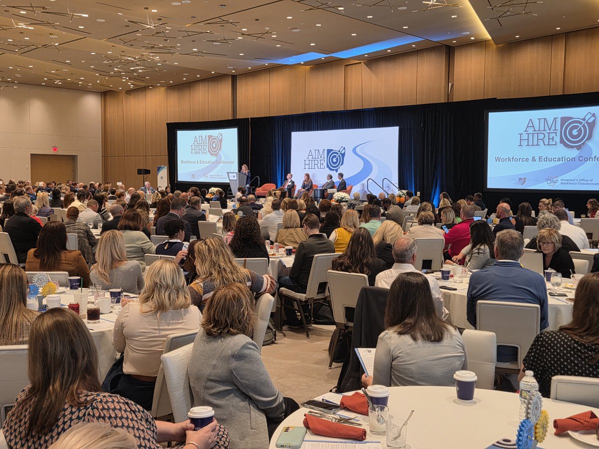 OhioHigherEd's tweet photo. Chancellor Duffey helped kick off the 8th annual @OhioExcels #AimHire Workforce &amp; Education Conference this morning, sharing the progress made on higher ed and workforce initiatives during the @GovMikeDeWine Administration. #TheHeartOfEducation @OhioOWT @OHEducation https://t.co/PQmT3uFMKQ