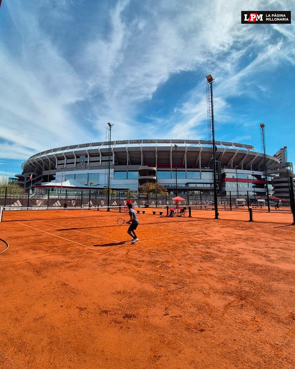 RiverLPM's tweet photo. 𝗖𝗹𝘂𝗯 𝗔𝘁𝗹𝗲𝘁𝗶𝗰𝗼 𝗥𝗶𝘃𝗲𝗿 𝗣𝗹𝗮𝘁𝗲 🐔

Más que un deporte, un club que se vive todos los días.

No nos quieran comparar https://t.co/0AWIoNduPN
