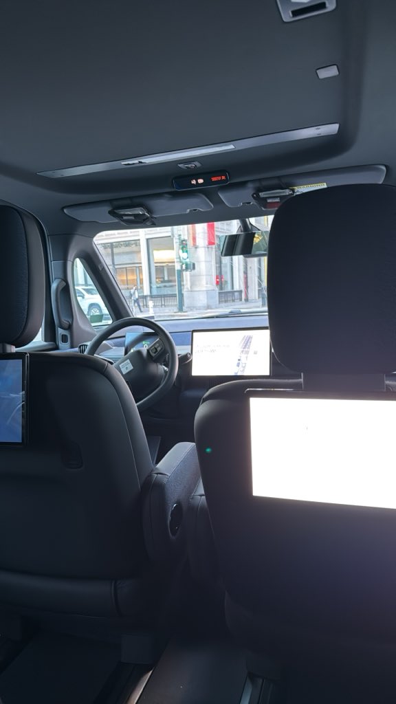 shahab_cha's tweet photo. Finally got the Waymo van! https://t.co/3ziHGaHZZW