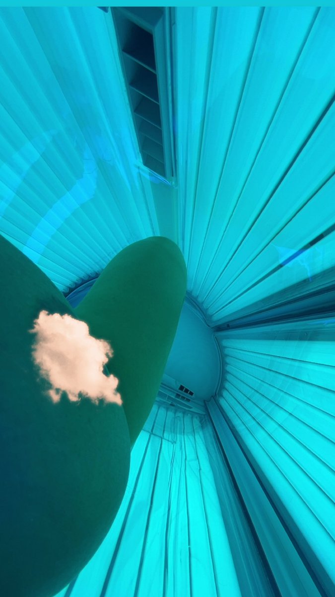Angelikak7x's tweet photo. Quel chien me rembourse mon UV  ?

J’fais ça pour vous ahahah, des beaux pieds couleur caramel 
Aller aller en dm tout de suite !
#soumis #feet #feetfetish #moneyslave #moneymiss #déesse #raquer #paypig #findom https://t.co/O9mQVNpm0k