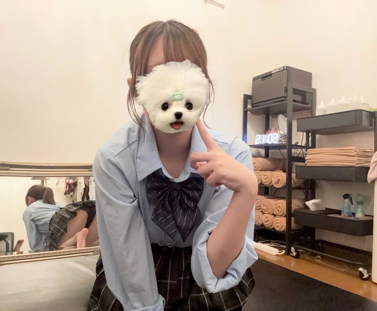yunacyan2005's tweet photo. 今日来てくれたお兄さんたちありがとうございました！

本指のお兄さん、雨の中久しぶりに会いにきてくれてありがとう💖
最近前髪変えてポニテにしてからビジュ好評で嬉しい🎶ゆなだけの本指様でいてください🥹
またお待ちしてます！！ https://t.co/hB28JKL9zs