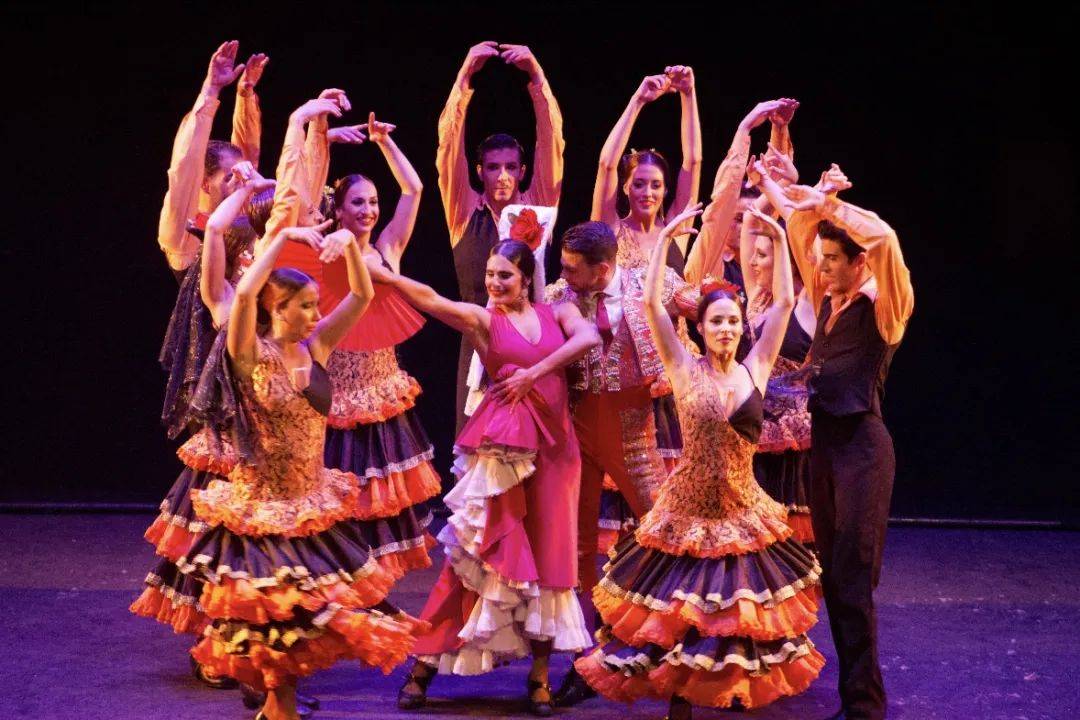 CathyAllgony's tweet photo. Espectáculo de flamenco esta noche en el Teatro Real! Ritmo apasionante, voz desgarradora y baile lleno de alma. No te lo pierdas!， https://t.co/4tGgAQ02Ac