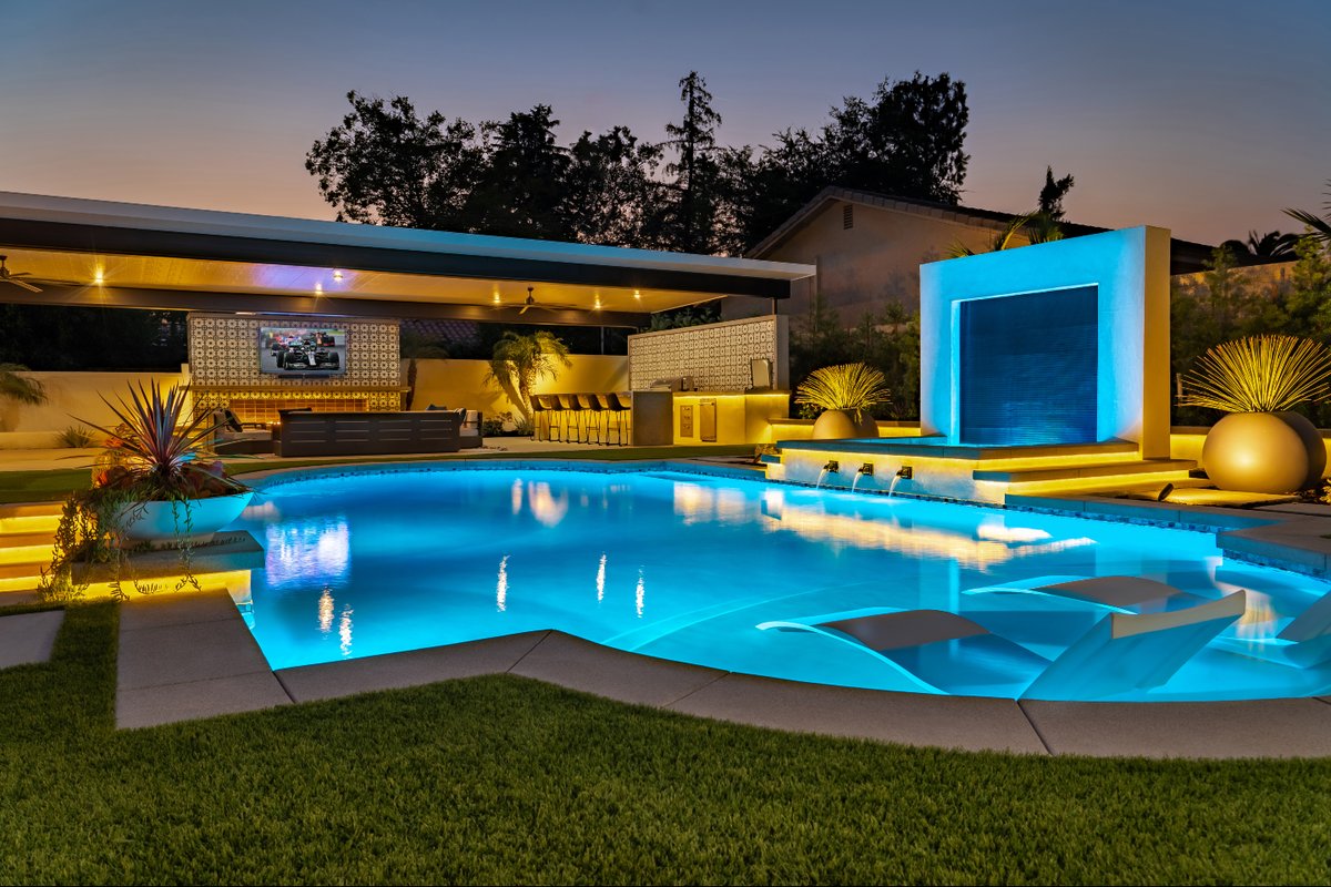ProscapesOC's tweet photo. Not all pools are created equal. Experience the Calimingo difference. 🥂🦩✨
Tap the link in our bio to learn more and get a quote.
#CalimingoPools #luxuryliving #poolinspiration #backyarddesign #customhomes #luxurypools #poolday #outdoorspaces https://t.co/qBFowopJrD