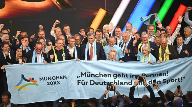 BanasiakMich's tweet photo. Monachium organizowało igrzyska w 1972.
Potem starało się o zimowe w 2018.
Chciało walczyć i zimowe w 2022, ale był sprzeciw mieszkańców.
Teraz jest zgoda mieszkańców, wsparcie rządu i błogosławieństwo 🇩🇪 związku olimpijskiego.
Co dalej? 🧵1/3 https://t.co/Z03qZph8Ai