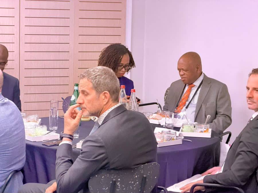 PLohohola's tweet photo. Depuis hier 28 septembre et jusqu'au vendredi 2 octobre 2026, je participe à l'Assemblée annuelle d'ISO à Paris. L'OCC étant membre d'ISO pour le compte de la RDC, nous sommes venus représenter le pays à cette Assemblée. Je lance un appel à toutes les structures tant publiques que privées de notre pays à se faire accréditer par lOCC.