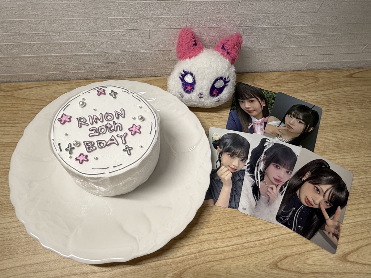 56rinon's tweet photo. ୨୧₊˚⊹ 𝑯𝒂𝒑𝒑𝒚 𝑹𝒊𝒏𝒐𝒏 𝑫𝒂𝒚 ⊹˚₊୨୧

璃杏に初めて会ったのは16歳の頃。
その日から20歳になる今日まで、
応援できたことを誇りに思っています。

生まれてきてくれて、
目の前に現れてくれて、
本当にありがとう🍀︎💕︎

#HAPPYRINONDAY2026
#ハタチの璃杏と歩こう花咲く道 https://t.co/6D2ZoGqgUd