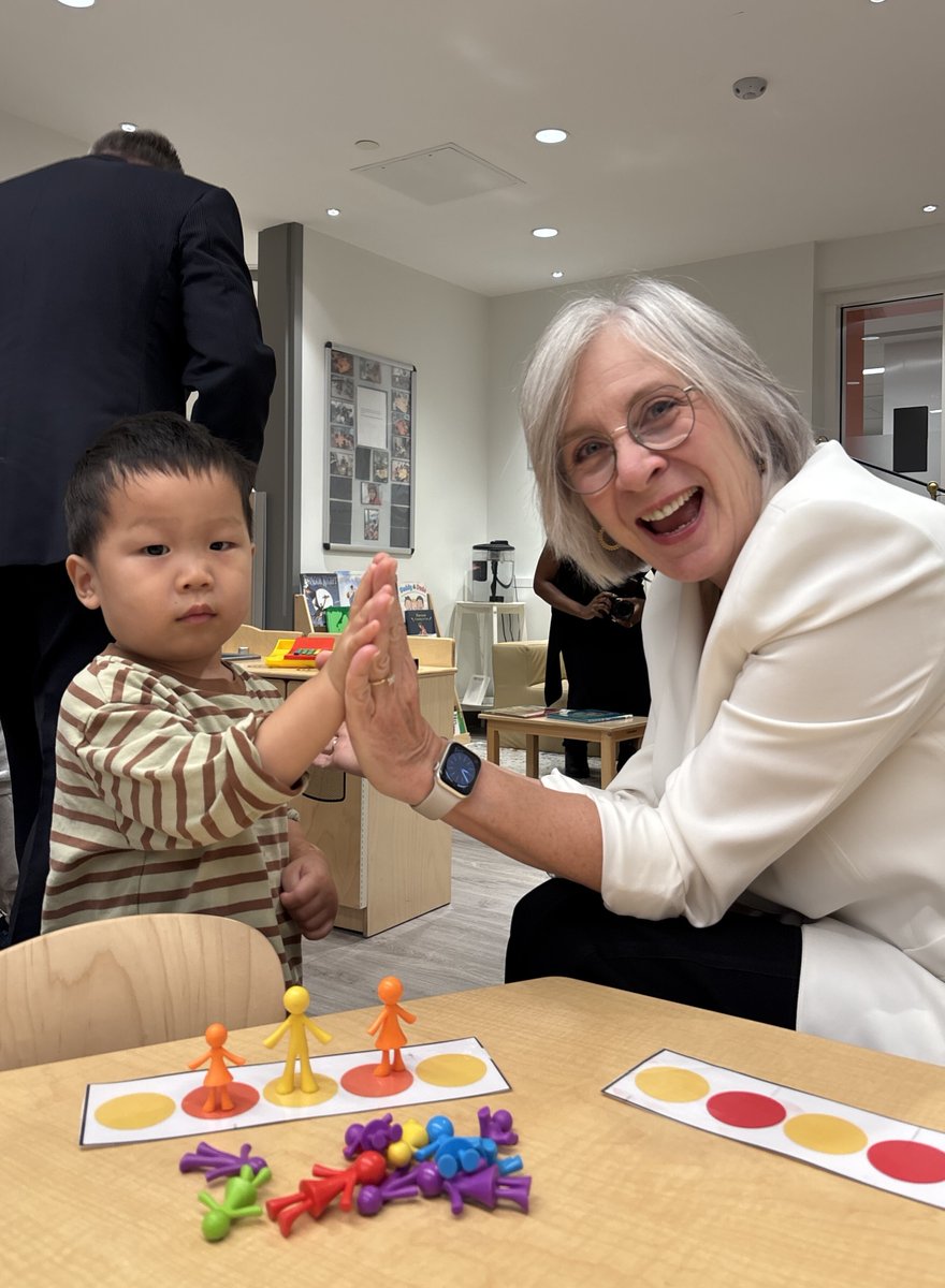 ESDC_GC's tweet photo. Good news for families across Ontario!

Canada and @ONgov have extended the Canada-wide Early Learning and Child Care agreement to keep child care affordable and expand access to high-quality spaces. 

🔗 https://t.co/UIKpfDagBQ https://t.co/E07iyWVEbR