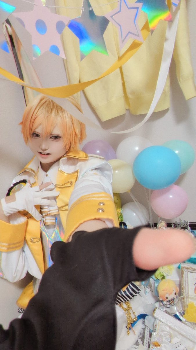 haru_2min's tweet photo. [Cosplay/prsk]

“  誰でも Go ShowTime！  ”

 #神守舞台文学 https://t.co/tCUbOuANc1