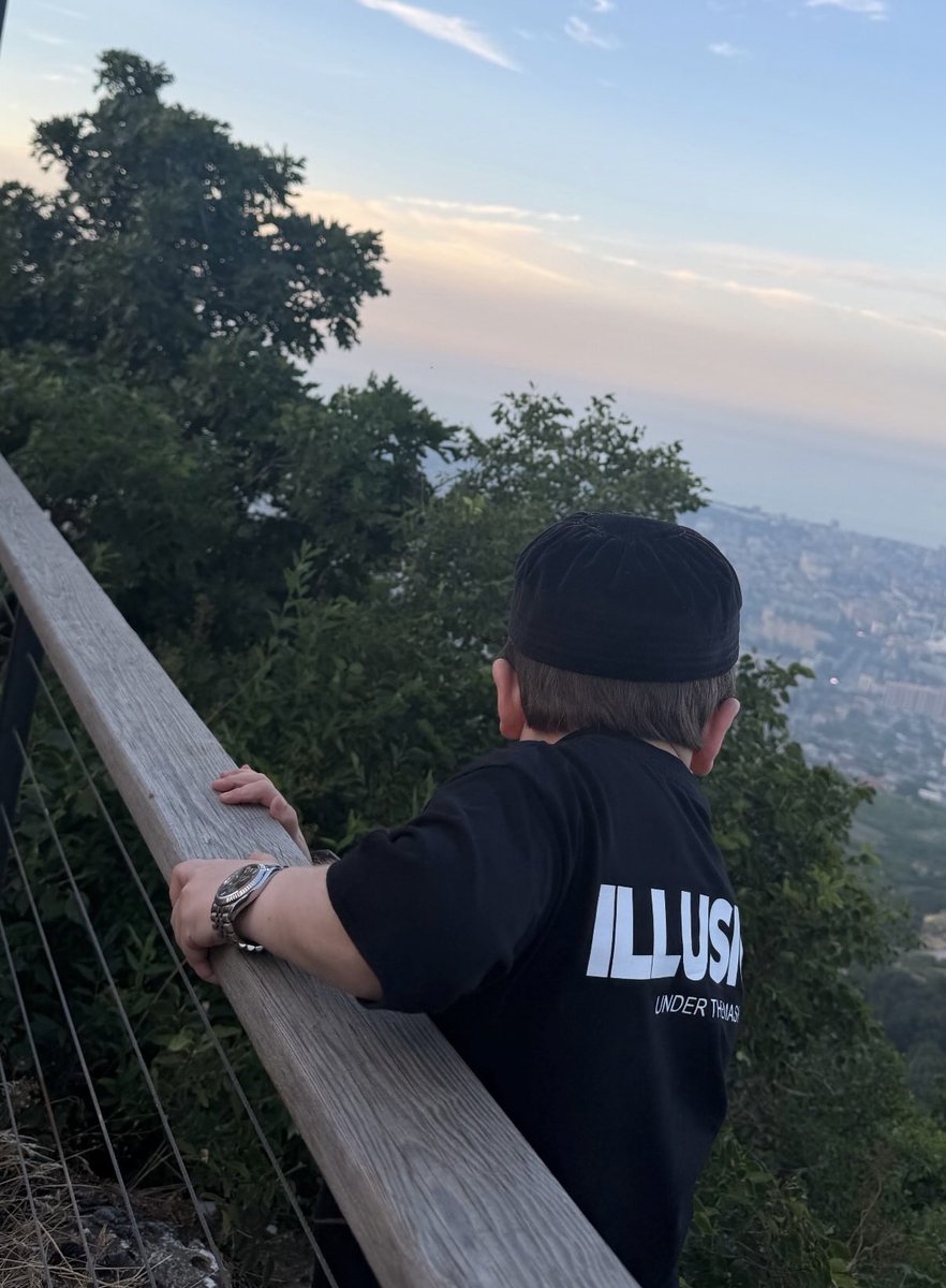 Manifestedwin's tweet photo. Everyone be mindful of what you think,

make sure you stay hydrated,

make sure you get good sleep. https://t.co/687mub4QRB