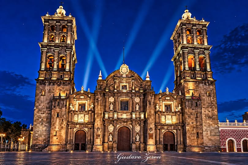 karlamendrrx4's tweet photo. simplemente hermosa nuestra catedral https://t.co/mckxL8ReBR