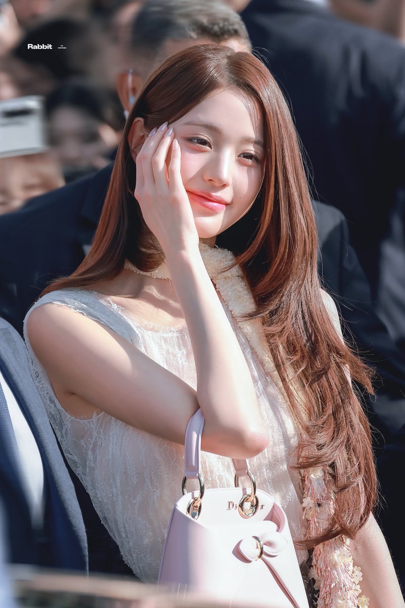 RABBIT_040831's tweet photo. 260929 🖤🤍🩶
 #장원영 #원영 #WONYOUNG #ウォニョン #아이브 #IVE 
WONYOUNG IN DIOR #WonyoungDiorSummer27 #JANGWONYOUNG #WONYOUNG #DiorSummer27 @Dior https://t.co/5xQJYWrUV8