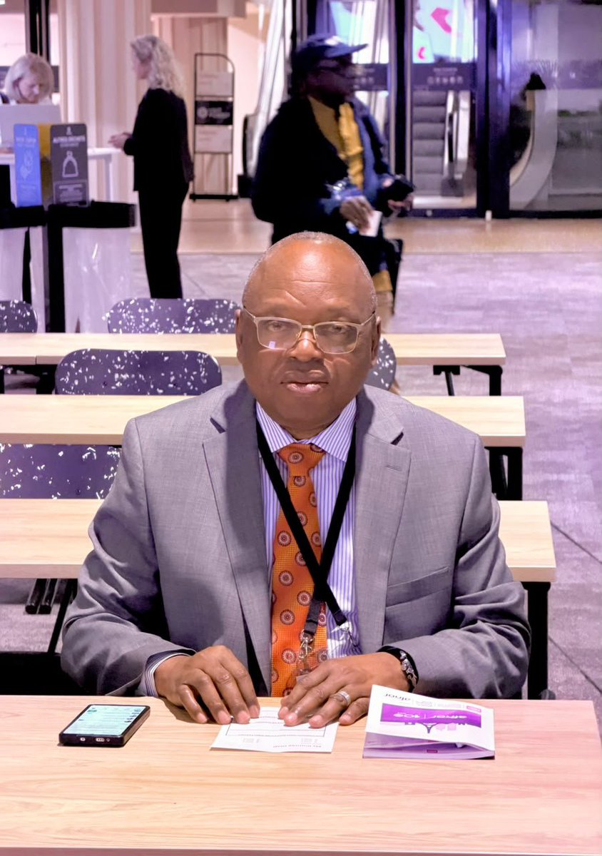 PLohohola's tweet photo. Depuis hier 28 septembre et jusqu'au vendredi 2 octobre 2026, je participe à l'Assemblée annuelle d'ISO à Paris. L'OCC étant membre d'ISO pour le compte de la RDC, nous sommes venus représenter le pays à cette Assemblée. Je lance un appel à toutes les structures tant publiques que privées de notre pays à se faire accréditer par lOCC.