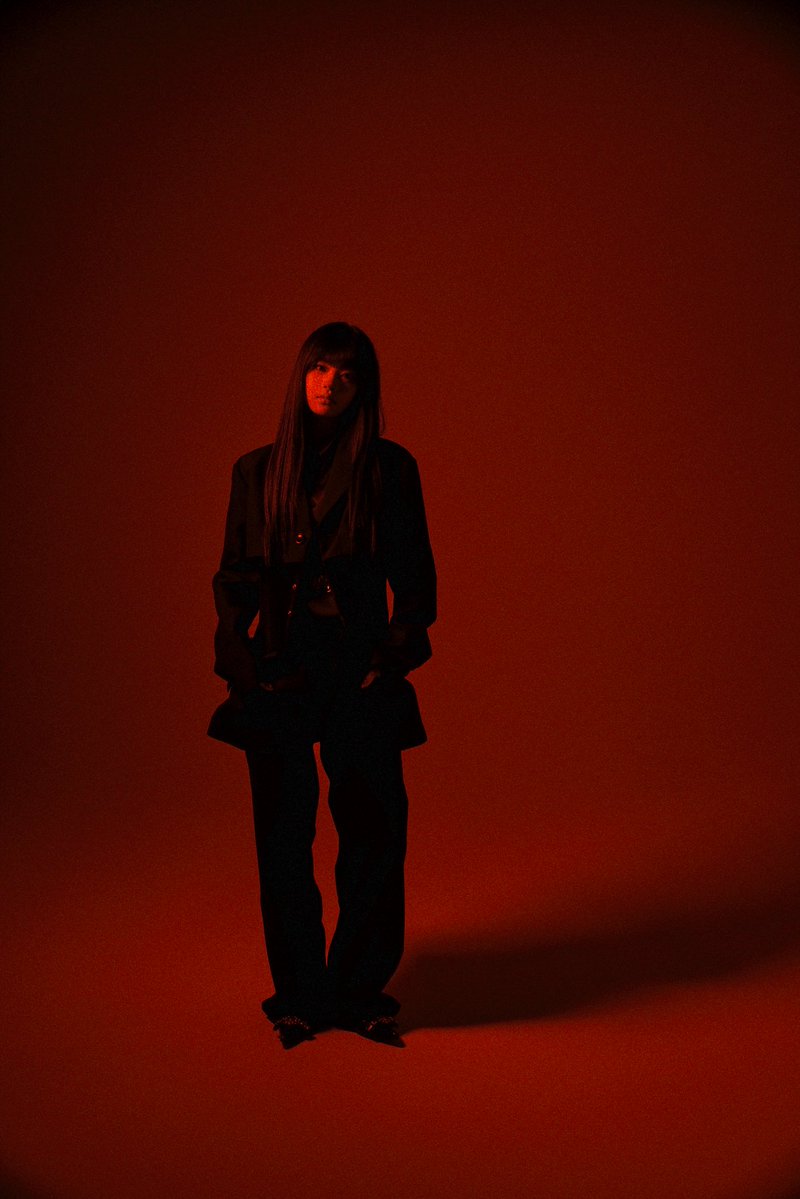 BOURGEOIS_MAG's tweet photo. 🤍HAPPY BIRTHDAY RINON❤️

10代最後に表紙をお披露目できて良かったです。これからの成長、活躍がとても楽しみな存在。RINONさんだからこそ見せられる表現や魅力を今後も一緒に作らせてください。

それでは本日、もう一つお知らせがあります。素敵なお誕生日を🎂✨📕 https://t.co/VpkoG9OVTD
