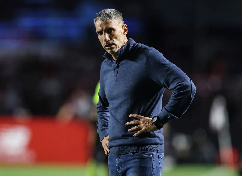 CLMerlo's tweet photo. 🚨Juan Pablo Vojvoda, sobre su salida de Racing en @dsportsradio. 
🎙️"Yo estaba firme, pero entendía la situación y no quería ser una traba para el club. Soy del fútbol y entiendo los momentos de los clubes, los resultados no se estaban consiguiendo y el golpe del partido de Boca fue muy duro".