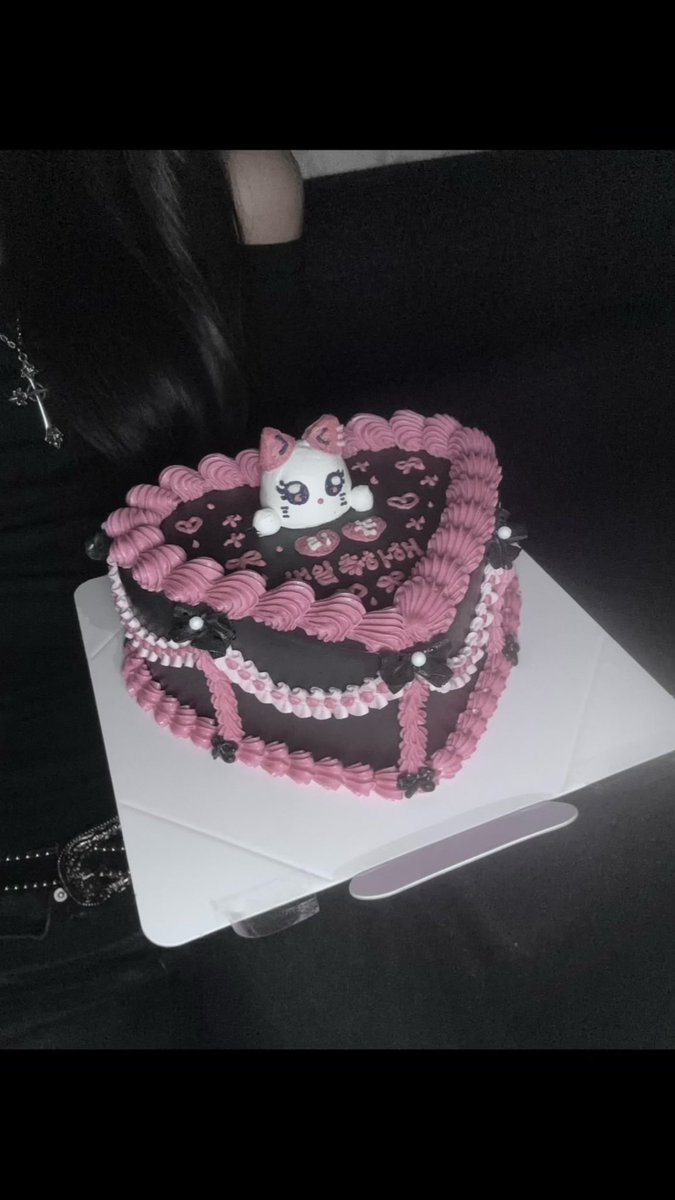 _nyan93_'s tweet photo. 20th birthday🐈‍⬛🩷

璃杏お誕生日おめでとう♪
璃杏にとって良い一年になりますように

 #村上璃杏  #りんりんめーる  
 #ハタチの璃杏と歩こう花咲く道
 #me_i  #RINON https://t.co/nrnnIZMkD2