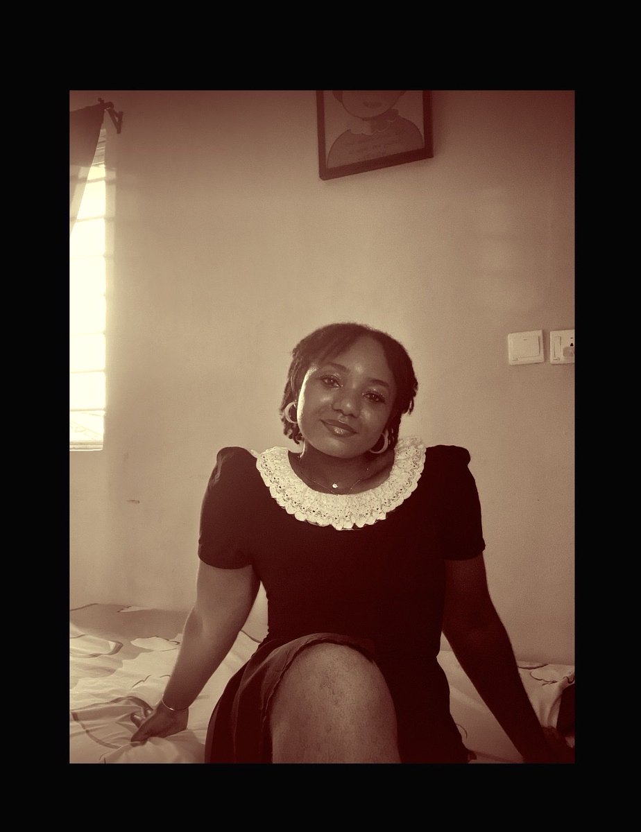 naeronwa's tweet photo. I think I should be a writer. 
I feel like I was born to write. 
Until then, you can get my books on @tryselar:

All The Hell Therein
https://t.co/Um2TErpZZ2

29: A Poetic Journal
https://t.co/LbiqeppzQ8

Twenty-Two (Midnight Letters)
https://t.co/8r0SBUUzVl https://t.co/C0SVQnDUyU