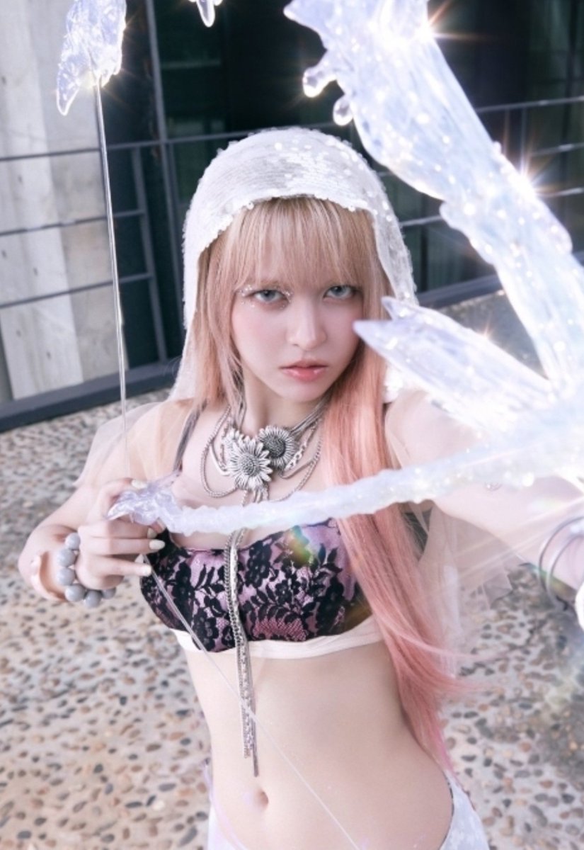 sapphicxswift's tweet photo. LILY OH MY GOD https://t.co/3Cy5LQWSrx