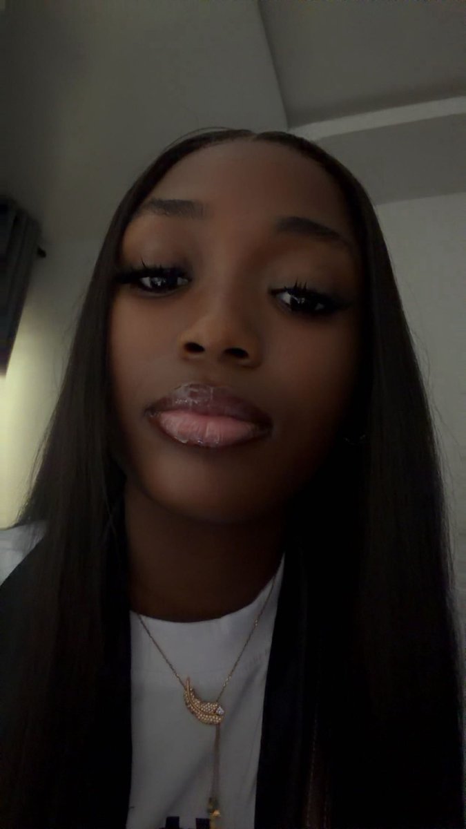dayoryn's tweet photo. Love love love my face😍 https://t.co/qoL55RVLIs