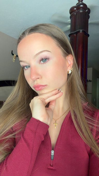 paidtoexistt's tweet photo. The brat that single-handedly plummeted countless betas straight into debt. https://t.co/53k470q9wu