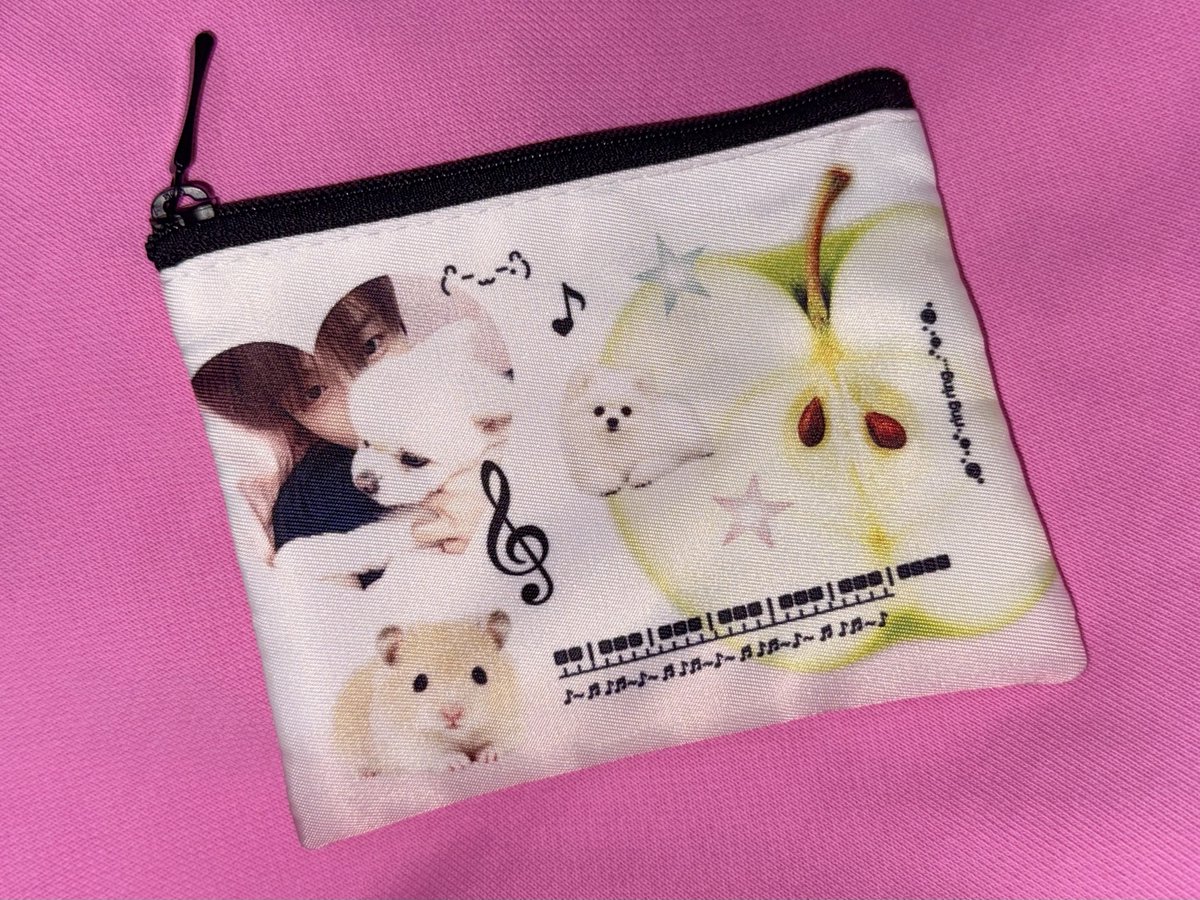 kamehamewavee's tweet photo. 집왓는데 엄청 귀여운거 도착해있음.........🎶
이거만 미리 자랑해야지 ㅠ..ㅠ https://t.co/U6c4J3UWl1