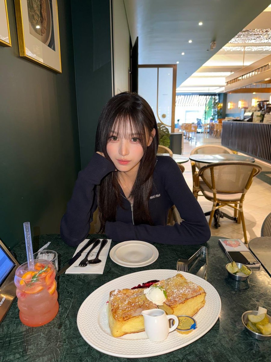 everizib's tweet photo. 미나미여친짤
나도은밀하게저장함 https://t.co/Z558ACNOJR