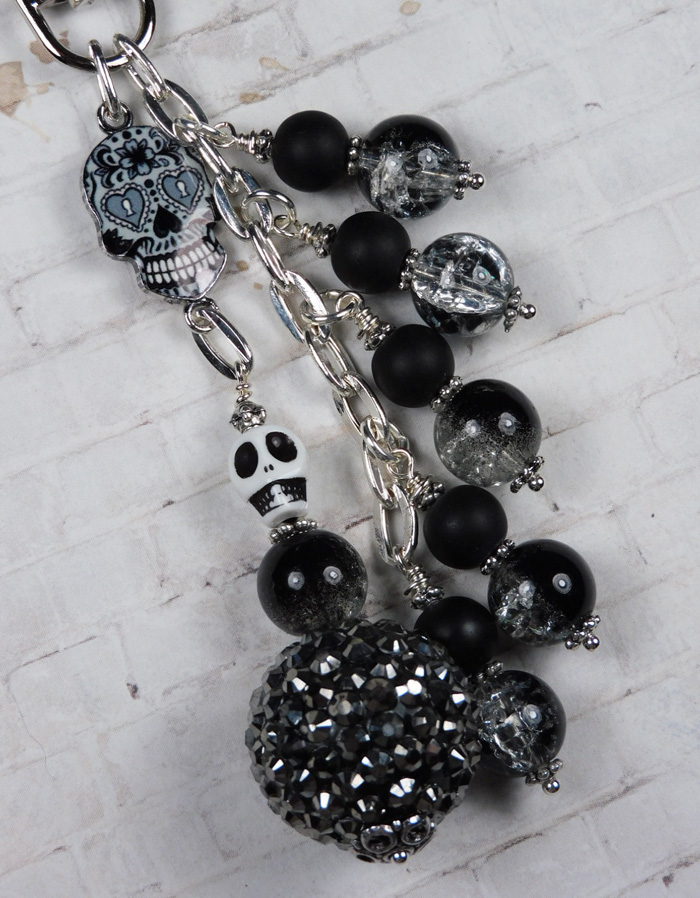 voudaux's tweet photo. Sugar Skull Skeleton Heart Purse Charm Bag Clip Glass Black White Halloween New by Voudaux
https://t.co/01QEt76lB3 via @Etsy #shopsmall #gifts #giftsforher #giftidea #buyhandmade #SmallBiz #handmadewithlove #handmadebyme https://t.co/ulS4wpocr1
