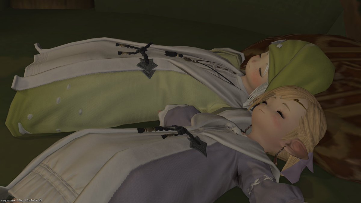 Lolopu_ff14's tweet photo. もう寝る時間だからお布団で落ちよう！ってアパルトメントのベッドに向う
↓
「ゴールドソーサーの時間だ！！」ってなってゴールドソーサーに行ってジャンピングアスレチックをする
↓
もうここでいいや！ってなってそのままゴールドソーサーで野宿しながら落ちる姉妹の図 https://t.co/el6i7hVgCO