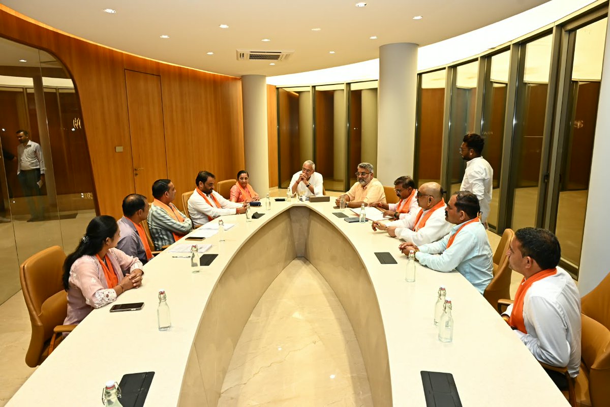 BJP4Gujarat's tweet photo. પ્રદેશ અધ્યક્ષ શ્રી @iJagdishBJP ની અધ્યક્ષતામાં લાઠીદળ ખાતે બોટાદ જિલ્લા સંકલન બેઠક યોજાઈ. https://t.co/j91BYGejfH