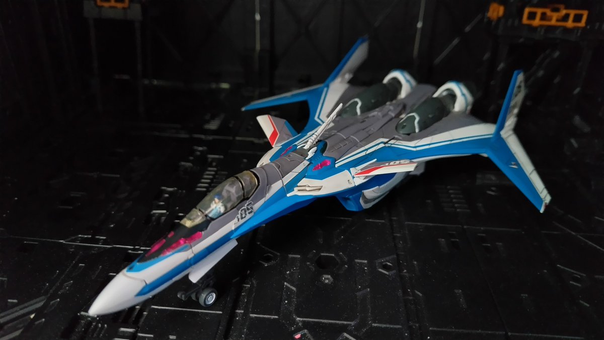 arms285002's tweet photo. #今月作ったプラモ晒そうぜ
今月はマクロス、ゾイド、ガンプラと色々やった感じ。
振り返ると、パイロットフィギュアの塗装があるキットばっかりだったw https://t.co/kTIhfx4boK