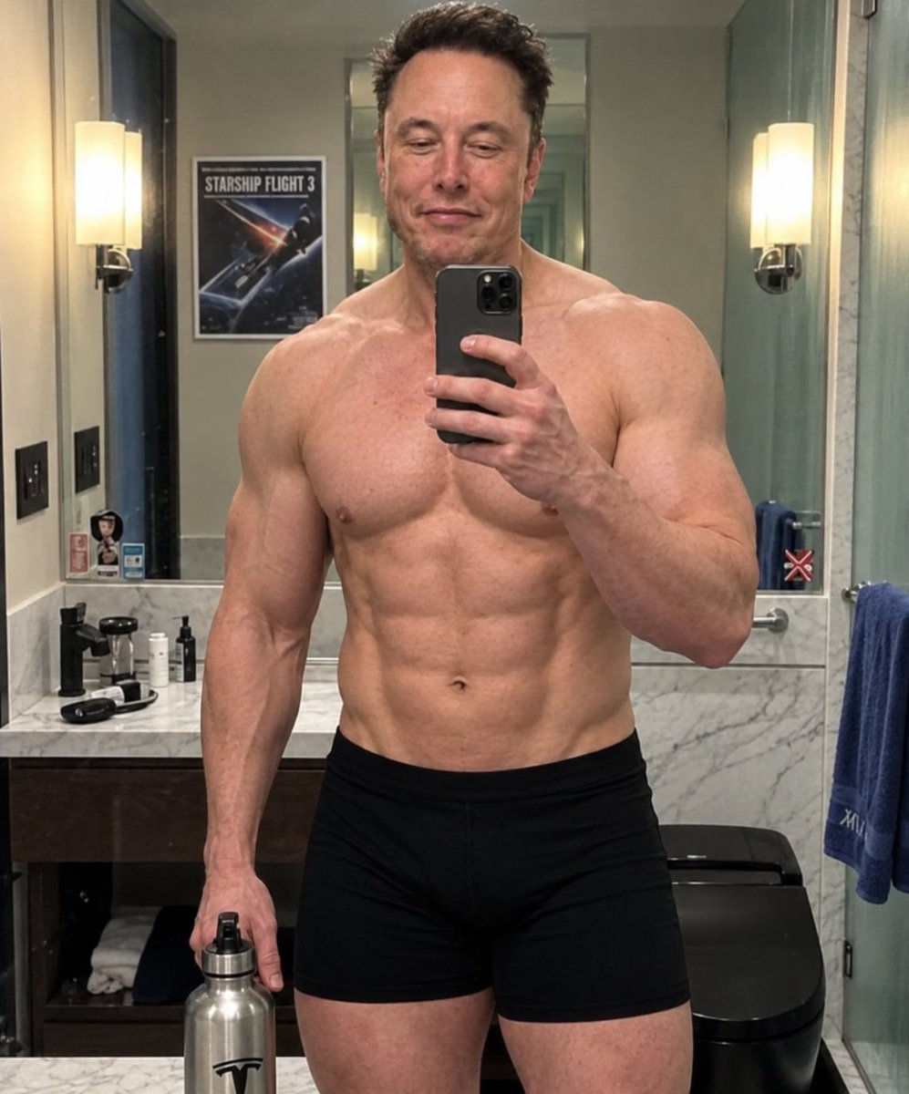 sbyoung09's tweet photo. Body transformation of the world’s poorest man, Elon Musk, makes waves on the internet.” 😳🔥 https://t.co/rLgn8FSu9O